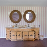 Cute bathroom ⭐️

📍furniture available on order
📍Wall : stripes fabric by @therosabernalcollection 

#tissu #casalopez #paris #decorationinterieur #decor #inspo #home #interiordecor #interiordesign #discover #flower #summer #tissu #sunny #sun #outside #tapis #salon