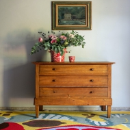 Flowers for a bedroom 💐 #tapis #tissu #casalopez #paris #decorationinterieur #decor #carpet
#inspo #home #rug #interiordecor #interiordesign #discover